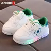 Größe 21-30 Mädchen Jungen Kinder leuchtende Sportschuhe Kinder leuchtende Schuhe mit LED-Lichtern Baby beleuchteter lässiger rutschfester Kleinkindschuh G1025