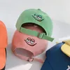 Enfants Casquette de Baseball Bébé Accessoires Pour Enfants Chapeaux Casquettes Mignon Casquette De Baseball Hip Hop Filles Garçon Chapeaux Casquettes M Lettre Brodé 2-8Y