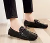 남성 Luxurys 캐주얼 신발 스웨이드 가죽 솔리드 드라이빙 Moccasins Gommino Slip on Loafers 신발 남성 큰 크기