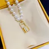Designer de luxe Femmes Collier Bijoux Lettre Gold Lock Pendentif Colliers Mode Élégante Perle Chaîne Boucles D'oreilles Bracelets Avec Box3779774