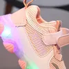 Nowe dzieci LED Glowing Casual Shoes for Boys Girls Led Light Up Trampers Moda Luminous Sneakers Do Dziewczyn Light Shoe E08203 G1025