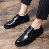 Britânico cavalheiro apontou boi casual oxford sapatos para homens vestido de baile de casamento formal homecoming sapato social masculino