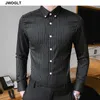 Neu eingetroffene hübsche Herrenhemden Langarm-gestreiftes Hemd Koreanischer Stil Trendy Button-Down-AllMatch-Bluse 210412