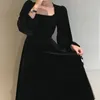 Koreański Chic Velvet Kobiety Sukienka Solidna Rękaw Puff Vestidos Black Party Dresses High Wasit Ins Moda 14124 210415