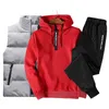 3PC Männer Outfit Set 2020 Jogger Sport Anzüge Hoodies + Hosen + Weste Lässige Männer Mode Schweiß Anzug strampler Ropa Para Hombre X0610