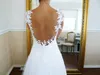 2021 Nuovi abiti da sposa senza schienale su misura Cap Sleeve A-Line Applique Sweep Train Scoop Neckline Abiti da sposa in pizzo