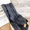 180 * 70 cm Bufandas Marcas de color Hilo Color Hilo Manticlos Moda Turismo Suave Diseñador de lujo Regalo de Lujo Impresión Larga Cashmere Bufanda Negro