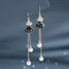 Koreańska luksusowa marka urok kobiet Kolczyki Dangle Kolczyki Moda i wykwintne S925 Silver Ear Hook Kolczyki Kobieta High End Pearl EA294O
