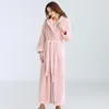 Vêtements de nuit pour femmes Femmes Extra Long Chaud Coral Fleece Peignoir Hiver Épais Flanelle Thermique Robe De Bain Kimono Robe De Chambre Mariée Peignoir