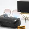 2021 Modeaccessoires Neueste Sonnenbrillen UV400 rosa runde Brillen Cats Eye Luxusdesignerbrillen für Herren und Damen zum Valentinstag