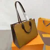 Мода большая сумка для покупок коричневая цветочная сумка женщин средняя мама плечо плечо кросс -дизайнерская сумка для работы женщина рубашка278i