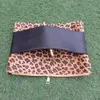 Harige Luipaard Avondzak PU Faux Lederen Handvat Korte Bontdiner Clutch Cheetah Make-uptassen met PU-polsband DOM970