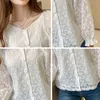 秋の韓国のビンテージVネック長袖トップス女性のシャツすべてのマッチ刺繍花ブラウスBlusas 11083 210427