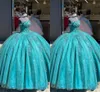 2021 Bling Turquoise Organza Quinceanera Robes Pour Femmes Robes De Bal Plus La Taille Hors Épaule Applique Perlée Sweet 15 Filles Prom Graduation Party Dress