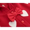 Baby Girls Cute Bowknot Loving Heart Red Cloak Dzieci Odzież Jesień Zimowe Dzianiny Kidigan Płaszcz 210429