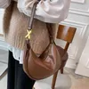 Lewa w stylu vintage małe skórzane torby na pachy Crossbody dla kobiet 2021 Hit Winter Designer Lady Remer torebki i torebki 249c