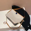 Saco Diário Bolsa de Capacidade Grande 2021 New Bags Womens Outono Versátil Ins Canvas Messenger Saco Estudante Balde de ombro