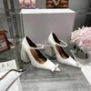 Obcasy Designer Grube Sandały Kwadrat Block-Heel Sandały Buty Ślubne Projektanci Kobieta Pompy Spiczaste Heel Heel Eleganckie Casual