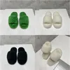Women Green Sandals Fur Slippers Towel Style Sliders Classics Warm Slipper Fashion Luxurys Designers Loafers Furry Slides Gear Flat Bottom Slide Ladies 36-40