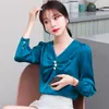 Koreanska Silk Kvinnor Blusar Långärmade T-shirts Top Woman V-Neck Ladies Toppar Plus Storlek Casual Satin Blouse 210604