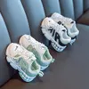 Scarpe alla moda 2022 Bambini Autunno Bambini Stile sportivo Sneakers Ragazzi Scarpe da ginnastica casual da corsa traspiranti Nuovo