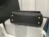 Klasyczni Projektanci Torby Na Ramię Torebki Najwyższej Jakości Kobiety Moda Prawdziwej Skóry Projektant Torebka Kobiety Flap Letters Black Crossbody Torba Rozmiar: 23 888