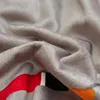 Tela de doble franela de las mantas Cálidas y cómodas diseñadas para que los niños traigan buen sueño en la manta de la escuela de origen