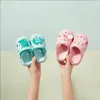 CROC Style Kids Summer Dinosaur Slide Bambini Bambini Bambino carino Slipper Girls Soft Sole Sandals Bebe Clogs262J