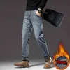 冬の男性フリース暖かいジーンズクラシックスタイルのビジネスカジュアルな合成厚さのフィット厚さのデニムパンツ男性ブランドのズボン211108