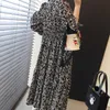 Boho lange lantren mouw bloem print vrouwen jurk elegante lente v-hals knop vestidos vakantie vrouwelijke retro maxi jurken 210527