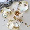 숟가락 세트를 가진 로얄 세라믹 커피 티 컵 접시는 주택 고급 손으로 그린 ​​동물 패턴 오후의 꽃 찻잔 컵 접시 수신기