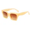 Classic Women Fashion Sunglasses Square Frame Rivet Sun Glasses Plastic Shade Luxury Designer 7 Colors Wholesale