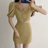 Set due pezzi estivi coreani Donne eleganti con cerniera Colletto quadrato Top corto sexy + Minigonne a vita alta Abiti 210519