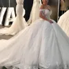 Beaded spetsklänningar 2022 Nya eleganta av axel tyll bröllopsklänningar älskling prinsessa brudklänning 328 328