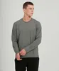 Hauts à manches longues pour hommes Le T-shirt de sport de yoga fondamental Haute vitesse élastique Sec Col rond Fitness Gym Vêtements Course à pied Exercice décontracté