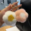 Portachiavi di alta qualità Fluffy Real Keychain Genuine Cute Flower Portachiavi Anello in metallo Ciondolo per borsa