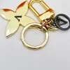 Lyxdesigner Keychain Letter Följ Pendant Gold Key Buckle Trendy Classic Keychains Mens Womens High Quality Keys Bags Ornamen249y