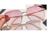 Летние дамы УВ400 Мода Солнцезащитные очки Женщина Велоспорт Глаз Очки Классический Открытый Круглый Декоративные Солнцезащитные Очки Девочка Пляж Eyeglass 5 Цвета