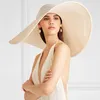 Breda brim hattar kvinnor vita 25 cm överdimensionerad sol mjuk sidenband slips diskette gigant strand halm sommar kuntucky derby cap tspg286x5309268