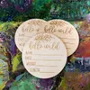10 stuks houten mijlpaal kaart Hello World houten gepersonaliseerde babyaankondiging plaque teken Pography rekwisieten douchegift3398207