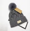 Groothandel hoge kwaliteit winter caps hoeden vrouwen en mannen mutsen met echte wasbeer bont pompoms warme meisje cap snapback pompon muts 517