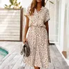 Сексуальное леопардовое печать летнее платье женщины V-образным вырезом шорты рукава повседневные женские MIDI платье A-Line Bohemian дамы пляжное платье 210514