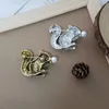 Pins, broscher Pearl Squirrel Brosch Fashion Forest Rhinestone Personlighet Ryggsäck Badge Cartoon Lapel Pins Animal Enamel