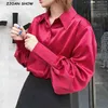 Vino brillante rojo manga larga camisa satinada como seda casual mujeres solapa dobladillo irregular elegante blusa suelta tops ropa coreana 210429