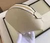 2021 Nowa moda torba kosmetyczna 3 kolory Dostępne Proces wytłaczania zamek błyskawiczny otwierający skórzany materiał
