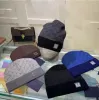 2022 Designer Clássico Gorro de Inverno Masculino e Feminino Design de Moda Bonés de Malha Outono Lã Chapéu Letra Jacquard Unissex Quente Crânio Caps