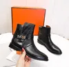 2021 Designer de luxo Mulheres pulando Botas de tornozelo Box Calfskin bota de couro sola couros de salto laminado insole design clássico