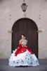 2021 Quinceanera Elbiseler Zarif Kırmızı Beyaz Saten Nakış Boncuk Tatlı 16 Elbise ile 15 Yıl Küresel Balo Abiye