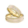 ウェディングリングイエローゴールドエメリーフィルドダイヤモンドは男性と女性のために光沢がありました6mmユニークな愛のアライアンス結婚カップルリング