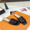 Dames Mode Slippers 2021 Zomer Casuals Sandalen Dagelijkse Ademende Schoenen Goede Kwaliteit Dames Slipper Demonstrateurs Schoen